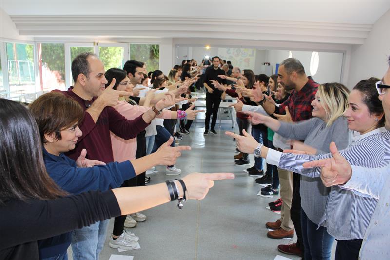 Bahçeşehir Üniversitesi Eğitim Bilimleri Fakültesi Dekan Yardımcısı, Bilgisayar ve Öğretim Teknolojileri Eğitimi Bölüm Başkanı Doç. Dr. Yavuz SAMUR, ik..