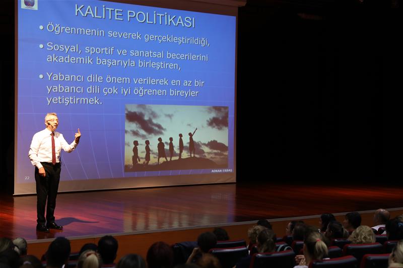 SANKO Okulları “Kurumsal Kültür ve İletişim” konulu seminerde Devlet Tiyatrosu Sanatçısı, Yazar, Yönetmen, İletişim ve Davranış Bilimleri Uzmanı, Eğitmen Ad..