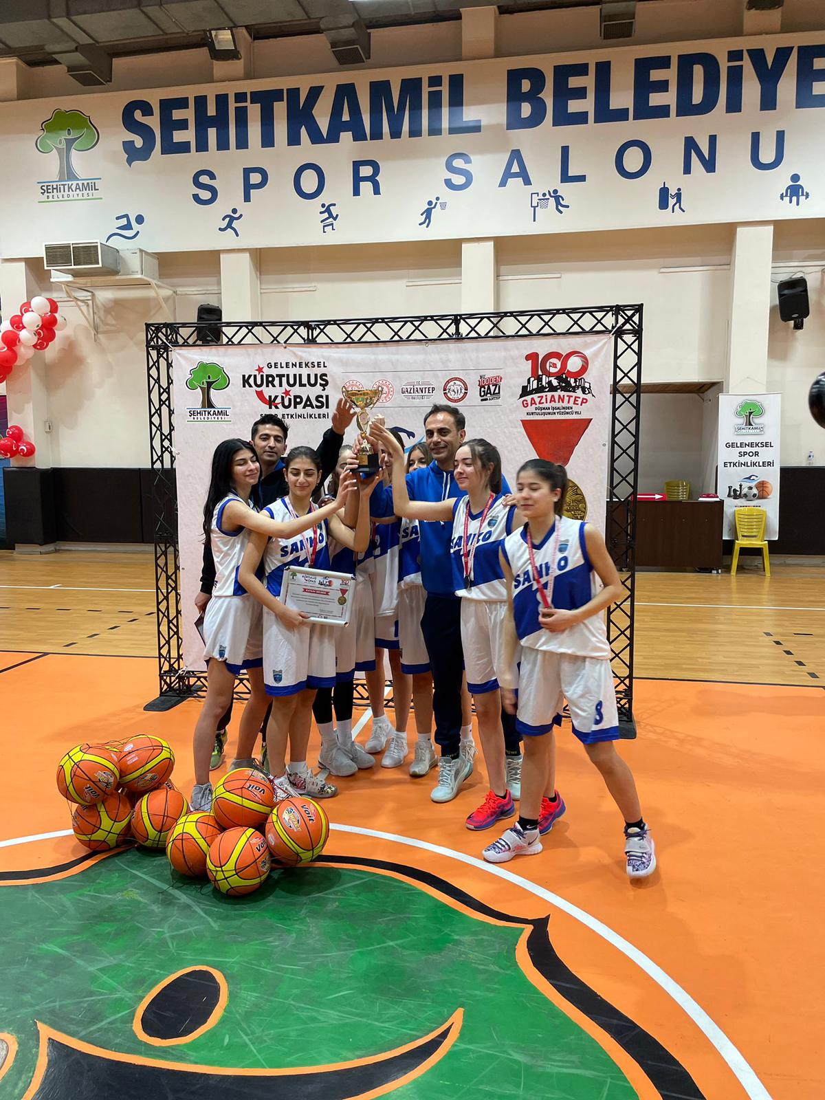 Gençlik ve Spor Bakanlığı Okul Sporları Daire Başkanlığı tarafından düzenlenen İl Birinciliği Müsabakalarında, SANKO Okulları Genç Kız (A) Basketbol Takımı yenilgisiz..