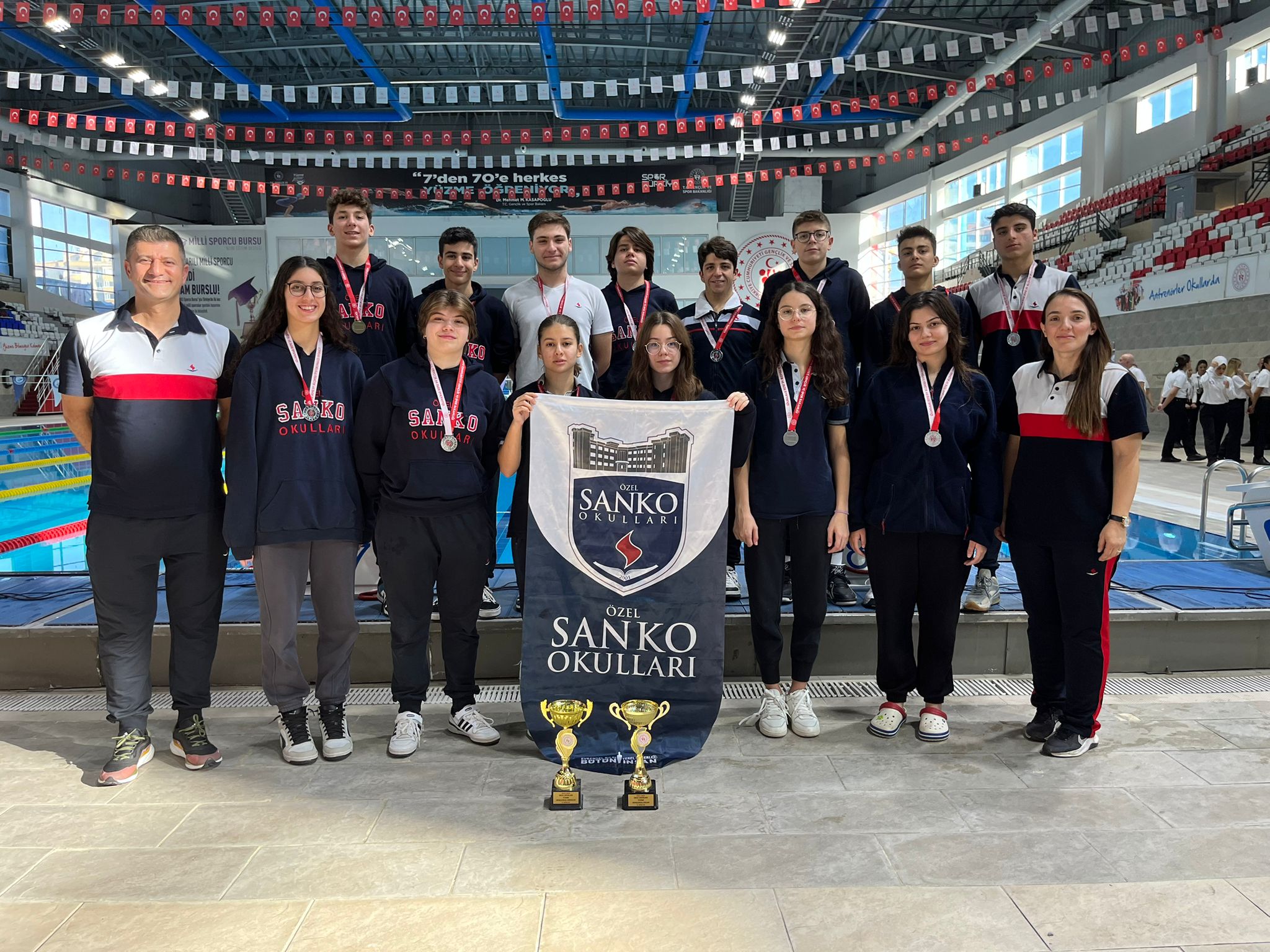 SANKO Okulları öğrencileri, Gaziantep Gençlik ve Spor İl Müdürlüğü tarafından düzenlenen “Okullar Arası Gençler Yüzme İl Birinciliği M&..