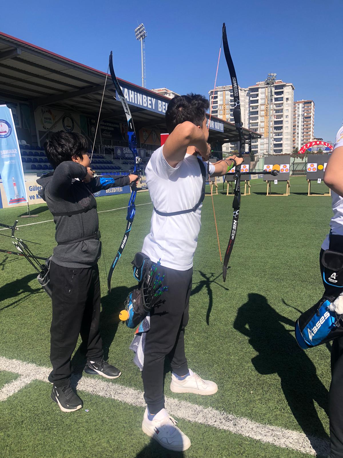 SANKO OKULLARI ÖĞRENCİLERİNİN OKÇULUK YARIŞMASI BAŞARISI